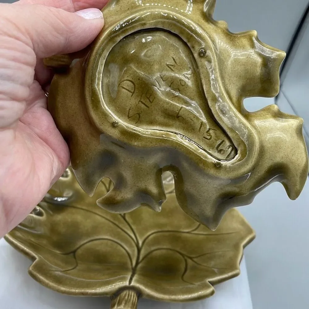 Set of two Avocado green nesting leaf dishes from 1967.